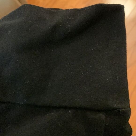 Ambiance Size Small Biker shorts. Pockets on both sides. True to size - Picture 7 of 7